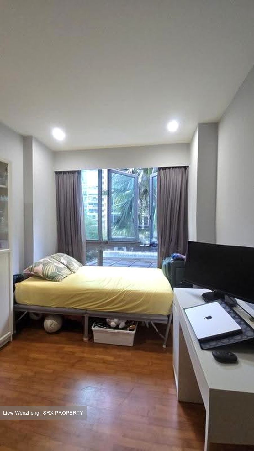Esparina Residences (D19), Condominium #624429891